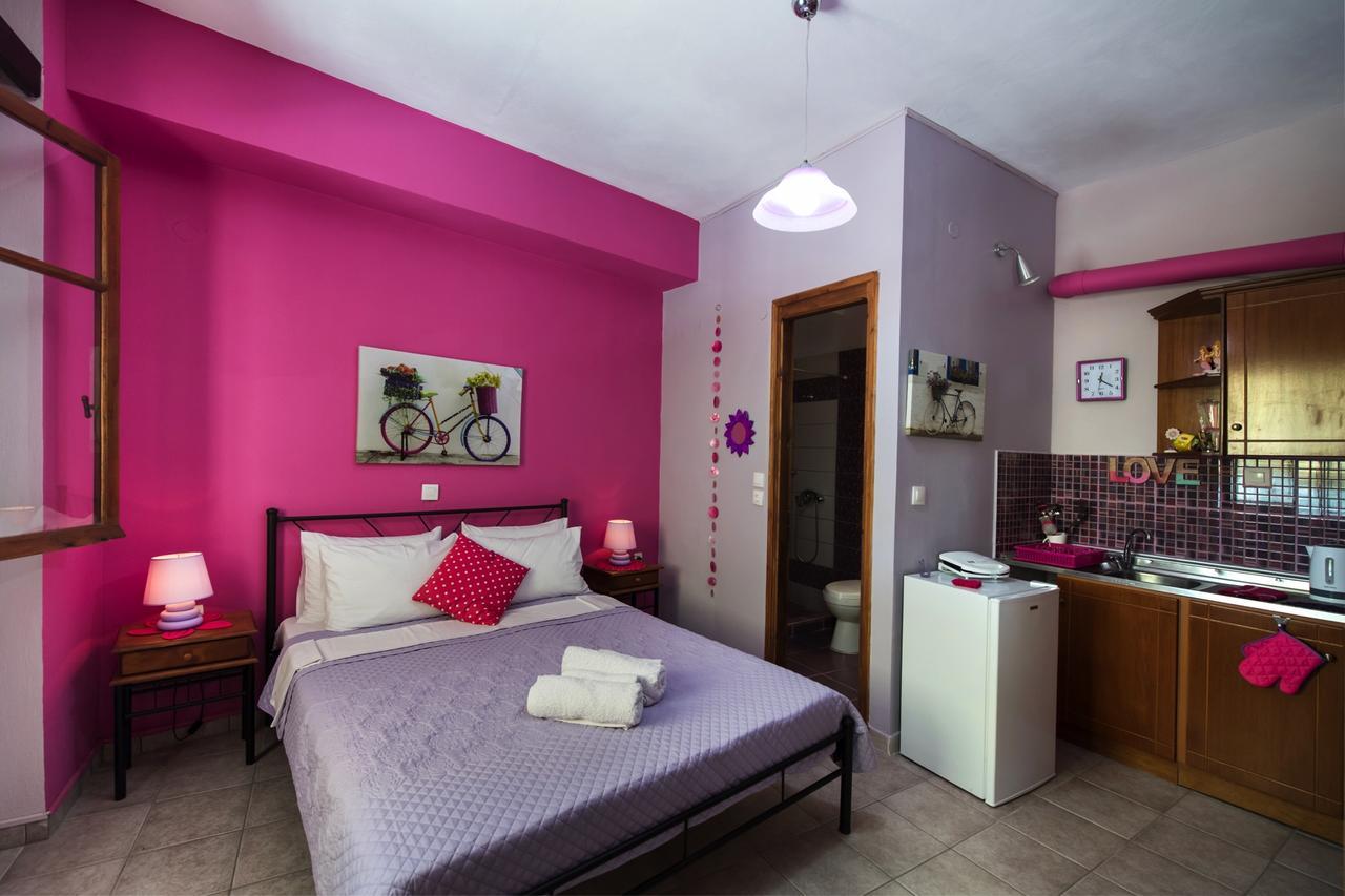 Manthiata Studios Exanthia Luaran gambar