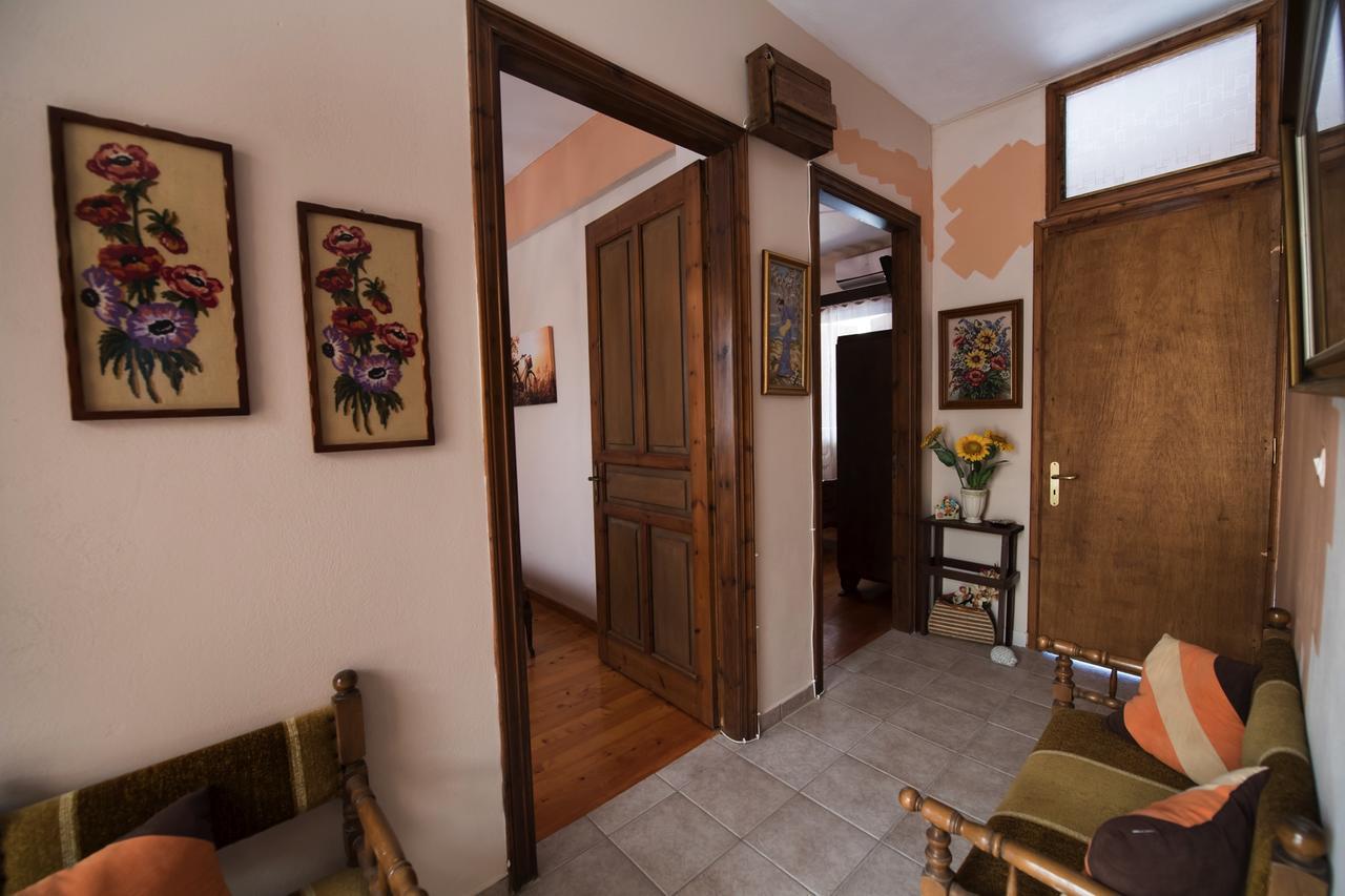 Manthiata Studios Exanthia Luaran gambar